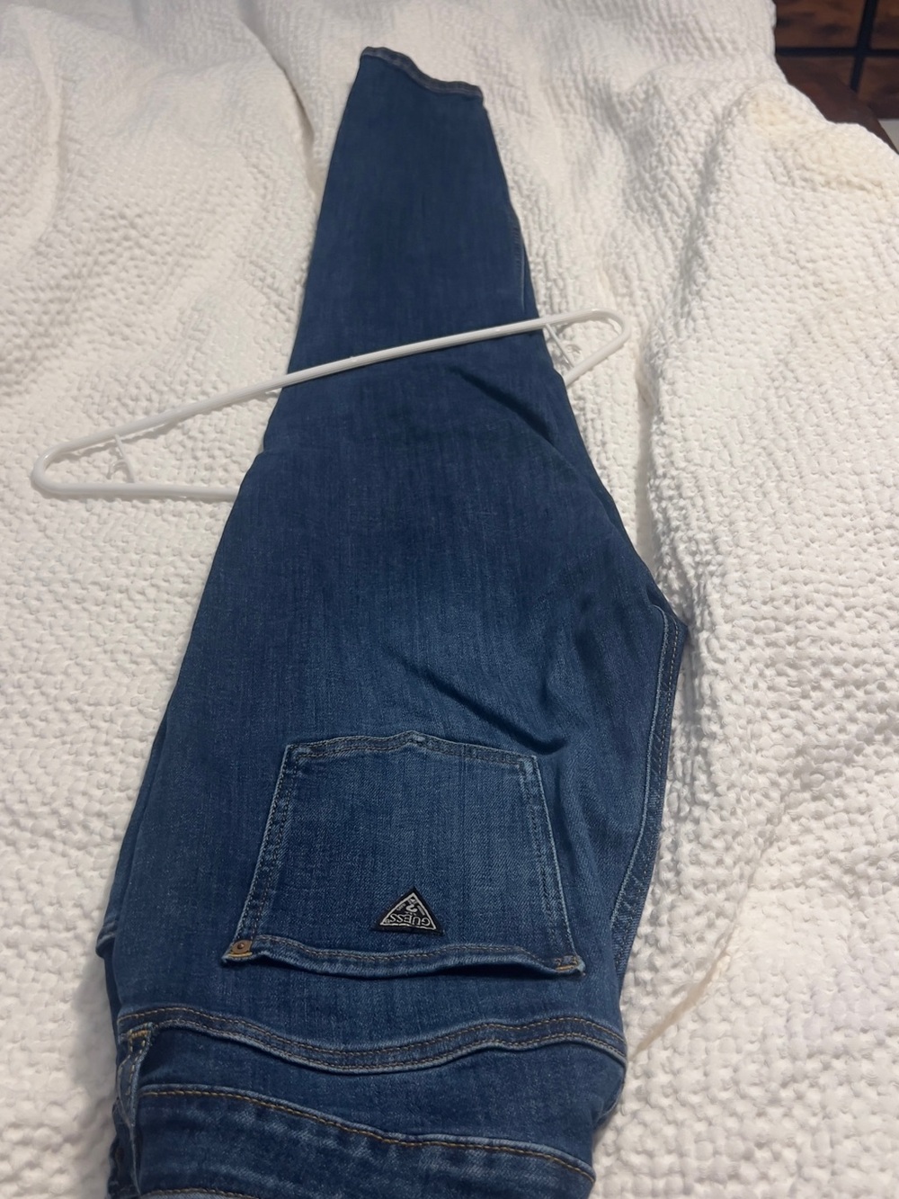 Guess women's Dark Blue Skinny Jeans stretchy